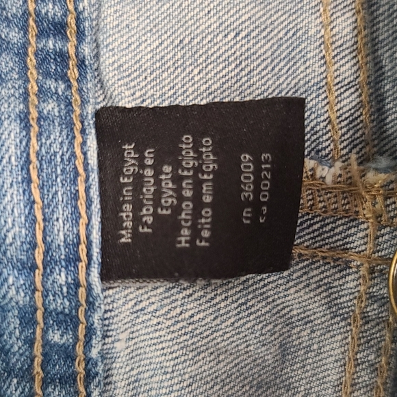 Calvin Klein 23 Inch Crops with Porkchop Pocket Distressed Denim Jeans - Size 10 - Picture 6 of 12